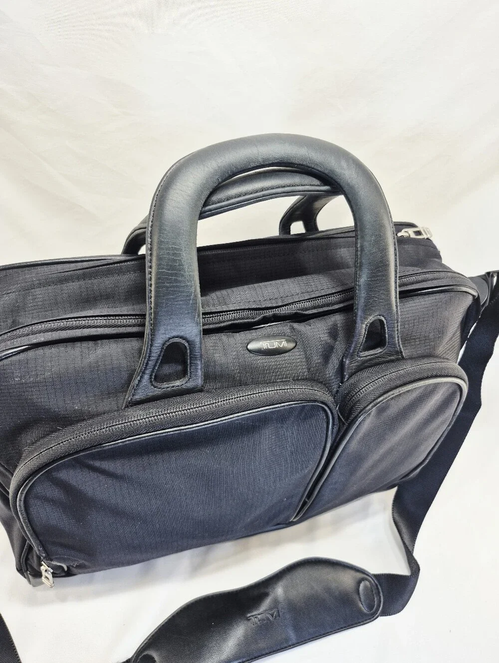 Tumi Expandable Laptop Briefcase Ballistic Nylon Multi Pocket Black Strap 25720